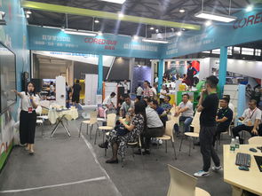 藍(lán)鴿集團(tuán)攜智慧教育產(chǎn)品亮相2019中國國際教育裝備上海博覽會，引領(lǐng)教育信息化新浪潮